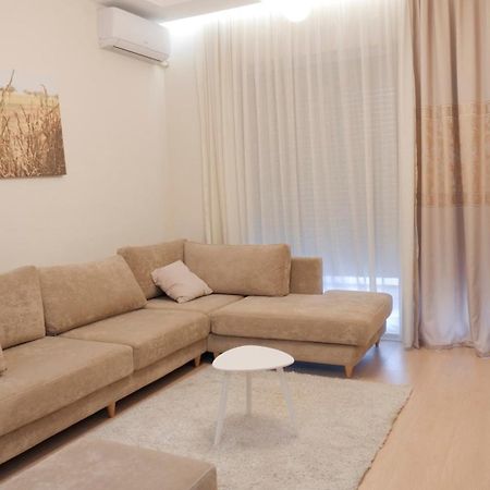 Centaurus Apartments Тирана Екстер'єр фото