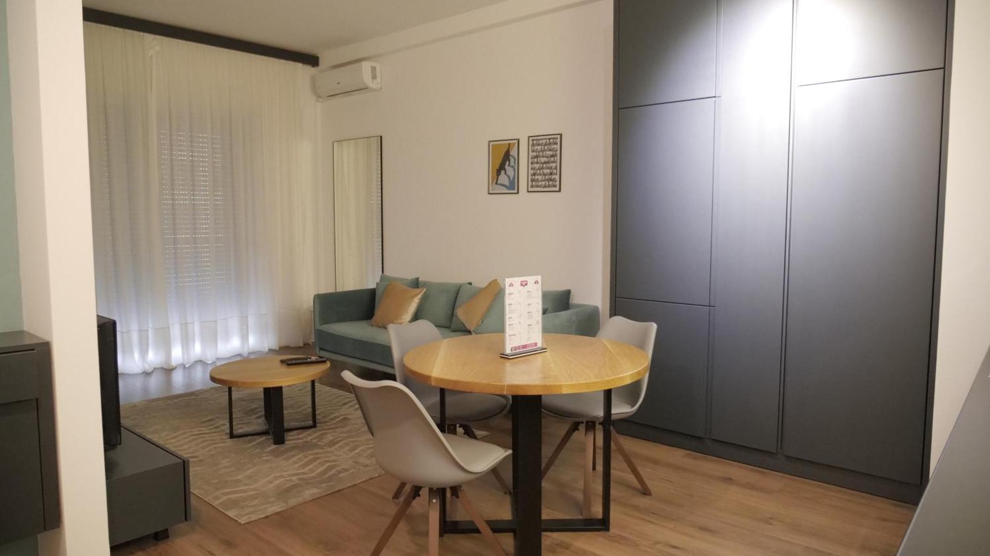 Centaurus Apartments Тирана Екстер'єр фото