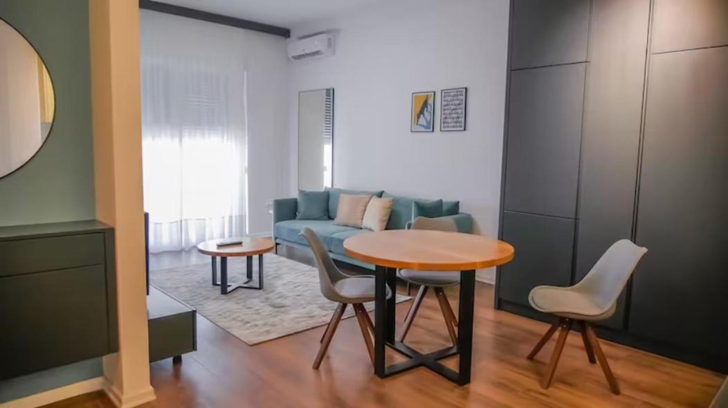 Centaurus Apartments Тирана Екстер'єр фото
